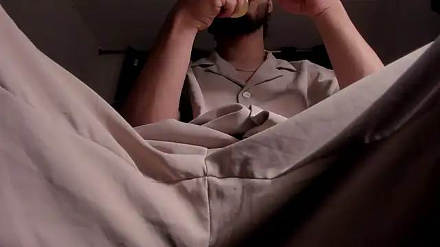 s_sven03 live cam on StripChat