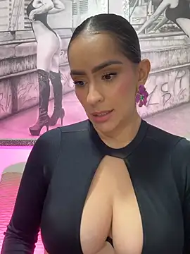 Mau_White webcam