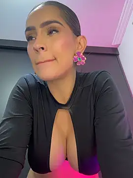 Mau_White webcam