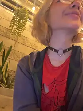 sweetbunnygf - SweetBunnyGF's free webcam