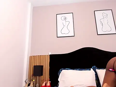 Pauline_Fox webcam