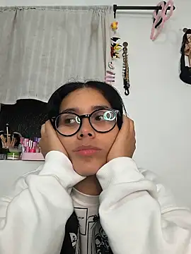 Annya-sweet webcam