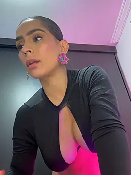Mau_White live sex cam
