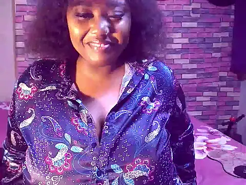 BustySavita webcam