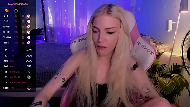AnyaTaylor_ webcam