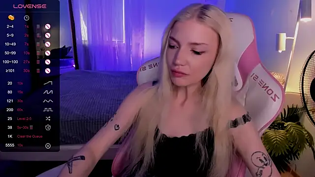 AnyaTaylor_ webcam