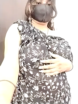 sexyy_nidhii live cam on StripChat