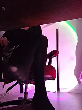 Miss_Carmilla webcam