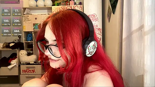 RedHeadCat webcam