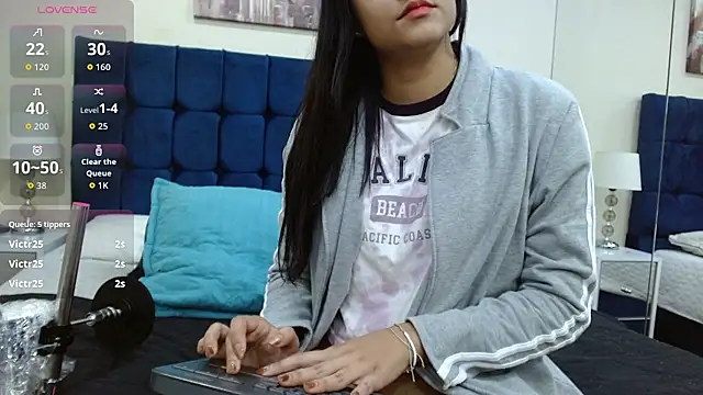 ValerieLyon_ webcam