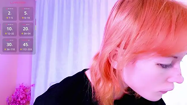 Kiara_Dream live cam on StripChat