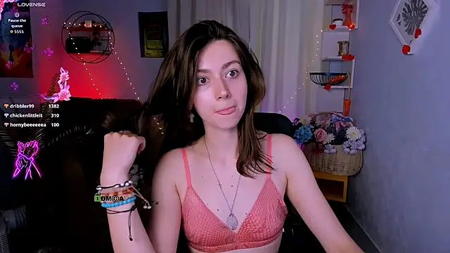 kitniss_dreamy live cam on StripChat
