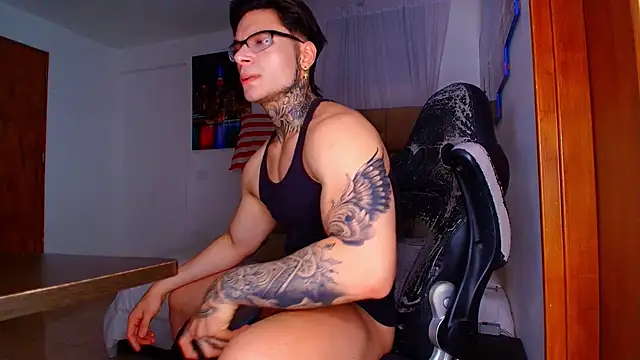 DennisWalkerr webcam