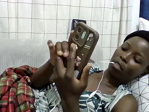 Slenderbie_ebony