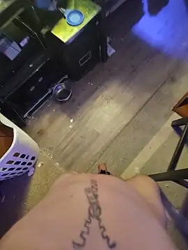 Cummaker69 webcam