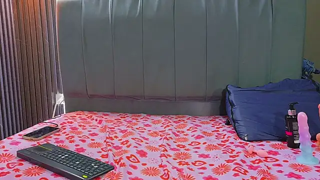 Vanessa_7_ webcam
