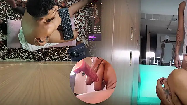 NoTopNoBot webcam