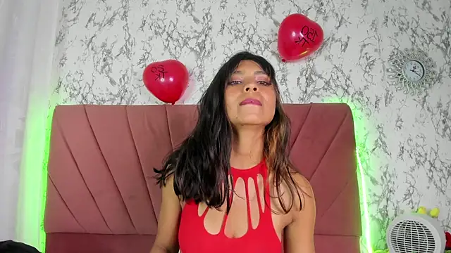 Mia_Belmonte webcam