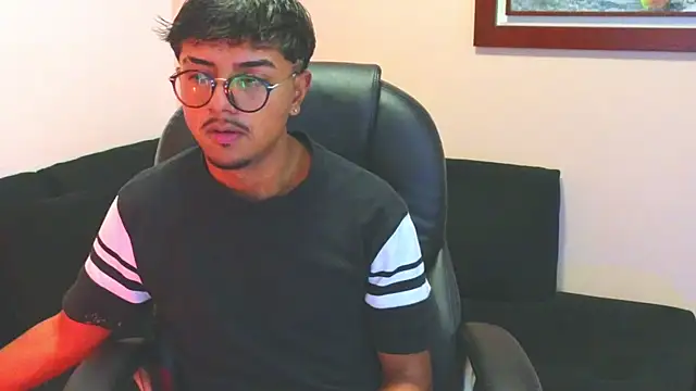 simonsaid33 webcam