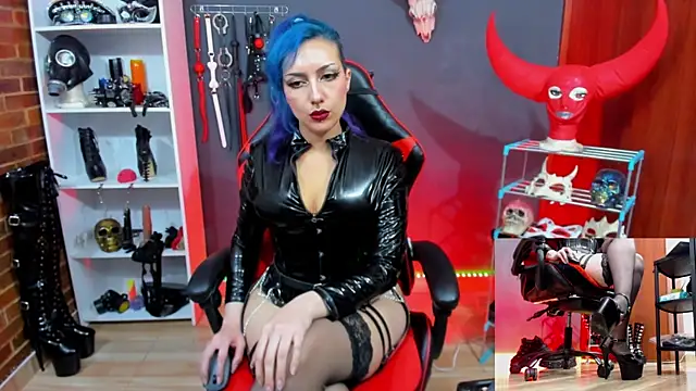 Yelena_LatexMaiden webcam