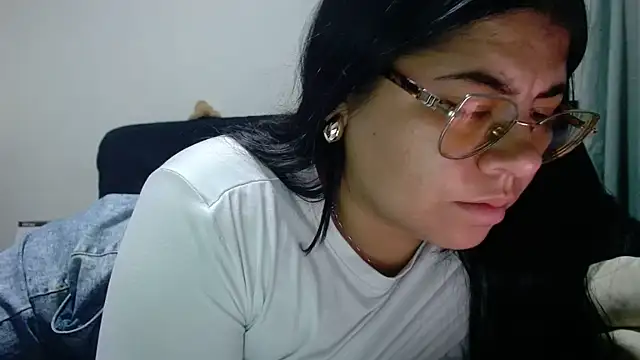 viccky_vick live cam on StripChat