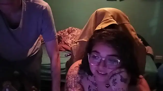 yxngboobs webcam