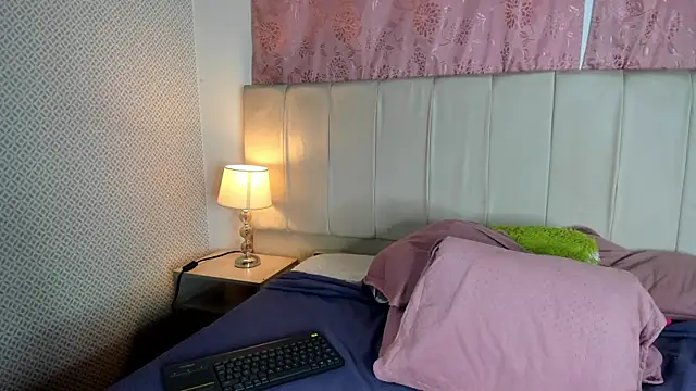 mia__gv webcam