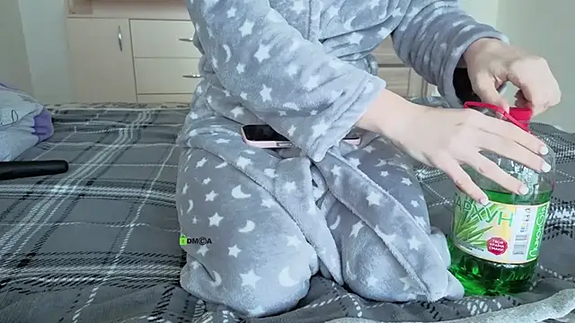 ShamlesssAdell webcam