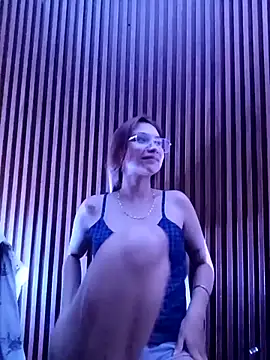 Leticia_Hinkley_ webcam