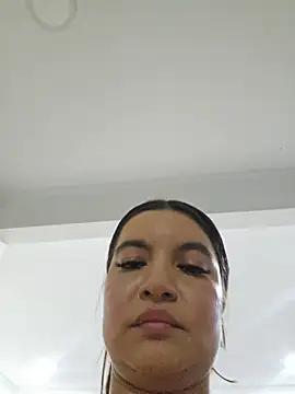 Pretty_Julieta webcam