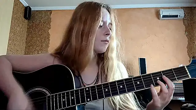 KateVibe_01 webcam