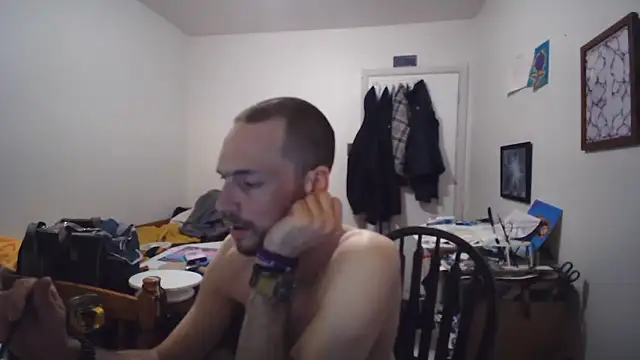 JohnnyMoves live cam on StripChat