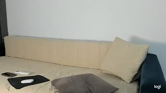 AmelinaLove webcam