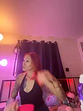 ThornsandHoney webcam