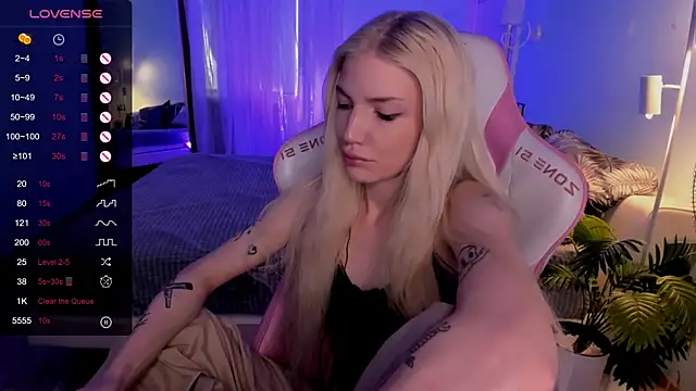 AnyaTaylor_ webcam