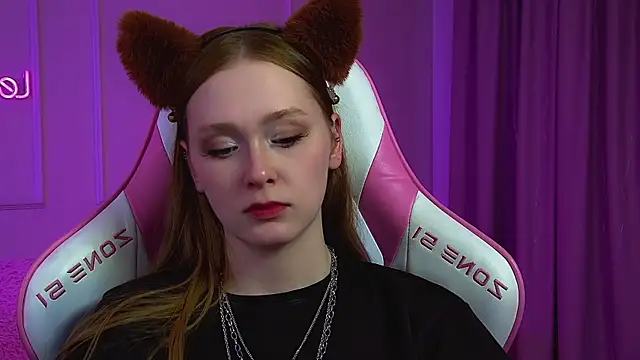 AgataFoxley live cam on StripChat