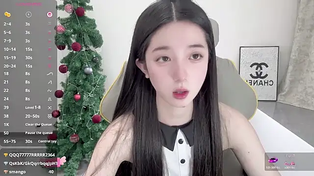 OiOi-666 live cam on StripChat