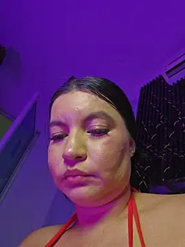 Pretty_Julieta webcam