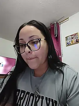 Bella-Gema live cam on StripChat