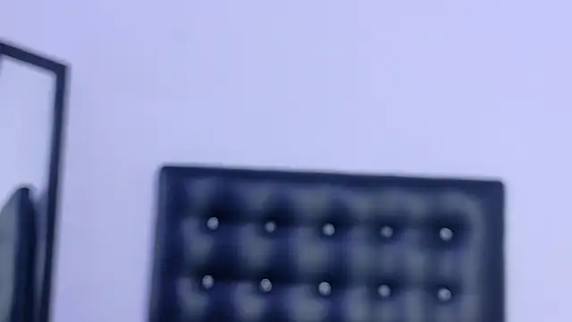 Skinny_hottie18 live cam on StripChat