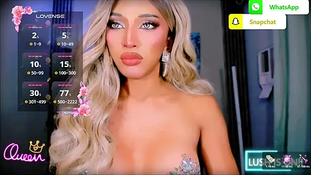 UrDominantBella live cam on StripChat