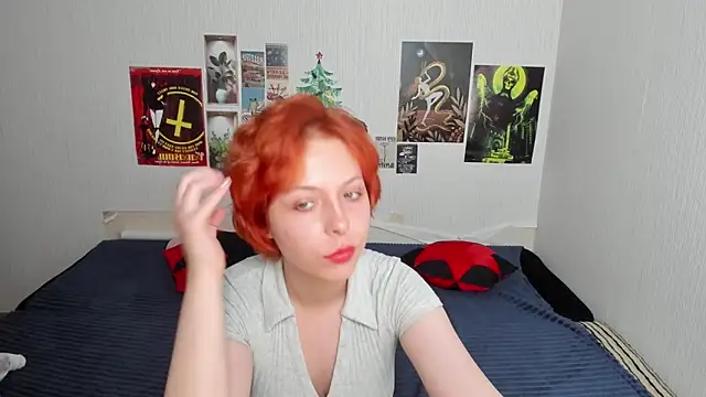 InfernoKitten live cam on StripChat