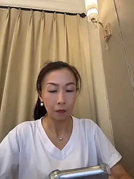 summer0430 live cam on StripChat