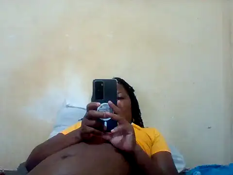 Camilla-Sweets live cam on StripChat