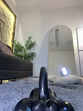 Isa__Blanc webcam