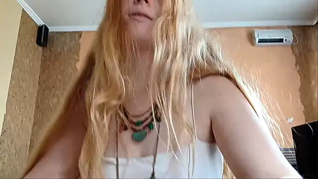 KateVibe_01 webcam