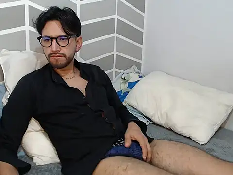 thomass1018 webcam