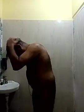 rarindam17 live cam on StripChat