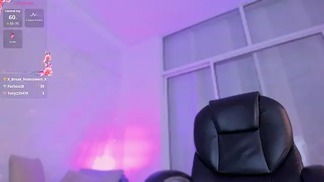 Ginni_charlotte webcam