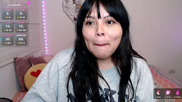 EllieMoonX webcam